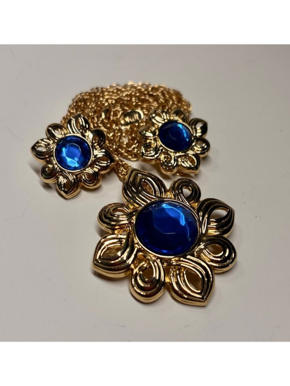 Vintage KJL Kenneth Jay Lane Blue Cabochon Necklace Clip Earrings Set Signed - Picture 11 of 15